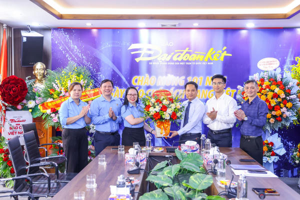 Nhiều cơ quan, đơn vị thăm, chúc mừng Báo Đại đoàn kết nhân ngày Báo chí Cách mạng Việt Nam Nhiều cơ quan, đơn vị thăm, chúc mừng Báo Đại đoàn kết nhân ngày Báo chí Cách mạng Việt Nam
