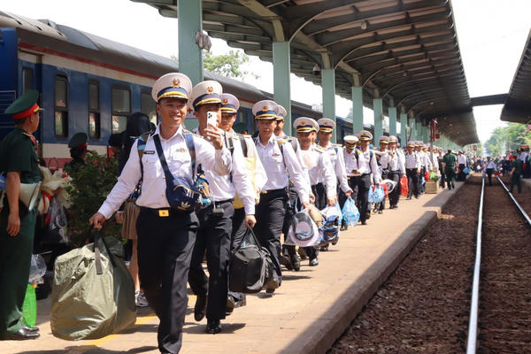 Ngành đường sắt giảm giá vé cho quân nhân phục vụ ở Trường Sa 