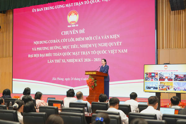 Phó Chủ tịch - Tổng Thư ký Hà Thị Nga dự hội nghị quán triệt Nghị quyết Đại hội đại biểu MTTQ Việt Nam lần thứ XI tại Hải Phòng