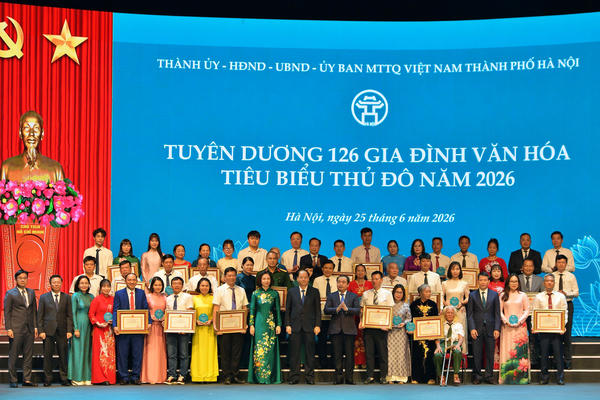 Hà Nội tuyên dương 126 gia đình văn hóa tiêu biểu