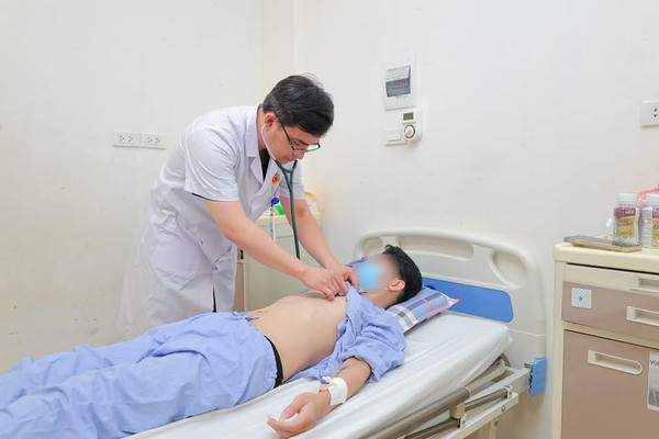 Nam thanh niên 25 tuổi nhồi máu cơ tim sau 10 năm hút thuốc lá