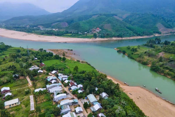 Đà Nẵng: Mơ ước cây cầu nối đôi bờ sông Bung
