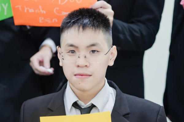 Đạt 29,75 điểm, thủ khoa A01 chọn ngành Toán Sư phạm