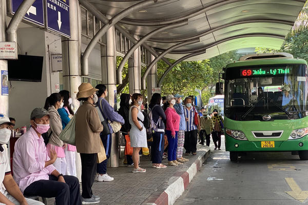 Miễn phí xe buýt cần song hành với chất lượng phục vụ Miễn phí xe buýt cần song hành với chất lượng phục vụ
