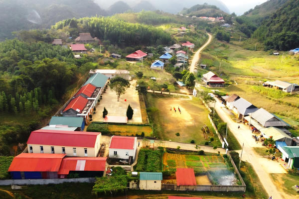 Điện lưới góp phần giúp bản nghèo phát triển