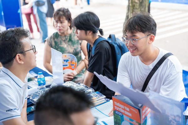 Điểm chuẩn đại học 2026 sẽ phân hóa theo từng tổ hợp xét tuyển
