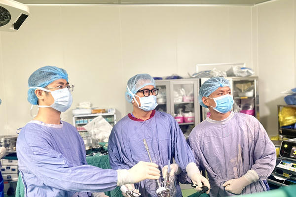 Suýt mất mạng vì vỡ thực quản sau uống rượu