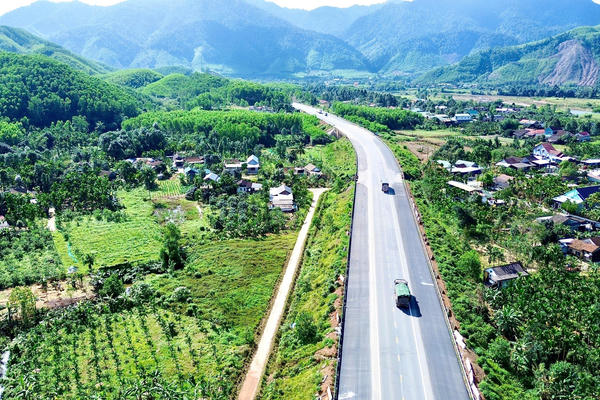 Tạm dừng khai thác toàn tuyến cao tốc Cam Lộ - La Sơn vào ban đêm từ ngày 10/7