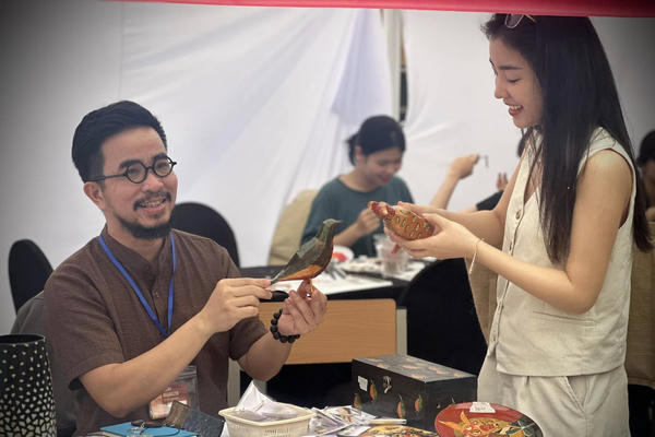 Khi nghệ nhân thành người kể chuyện