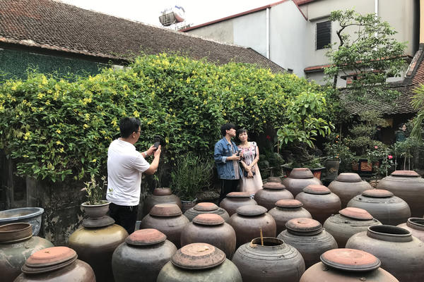 Giữ hồn làng