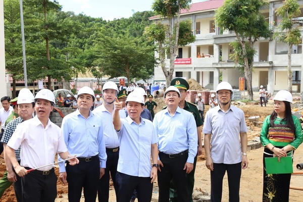 Phó Thủ tướng Lê Tiến Châu yêu cầu bảo đảm tiến độ, chất lượng Trường nội trú liên cấp vùng biên Yên Khương
