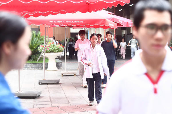 Thí sinh điểm thi trường chuyên Tuyên Quang vẫn đăng ký xét tuyển theo kế hoạch
