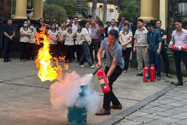 Tăng cường bảo đảm an toàn phòng cháy tại các kho hàng, xưởng sản xuất Tăng cường bảo đảm an toàn phòng cháy tại các kho hàng, xưởng sản xuất