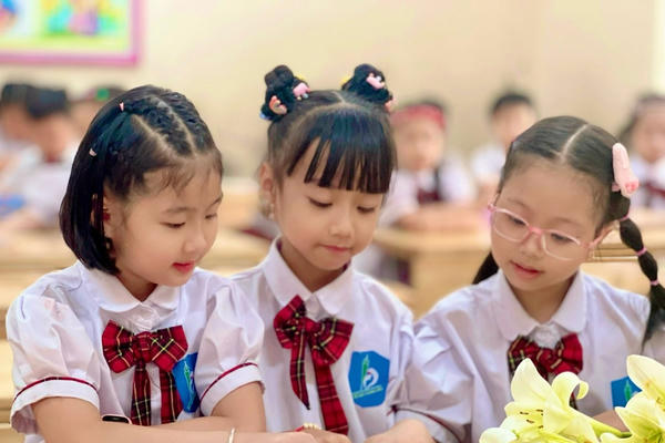 TP Hồ Chí Minh đề xuất miễn phí sách giáo khoa cho toàn bộ hơn 2,5 triệu học sinh TP Hồ Chí Minh đề xuất miễn phí sách giáo khoa cho toàn bộ hơn 2,5 triệu học sinh
