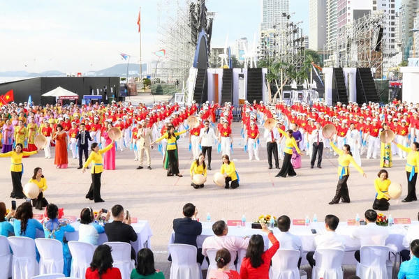 Khánh Hòa: Chương trình nghệ thuật "Sắc màu biển xanh, vươn tầm quốc tế" hưởng ứng Festival Biển Khánh Hòa 2026