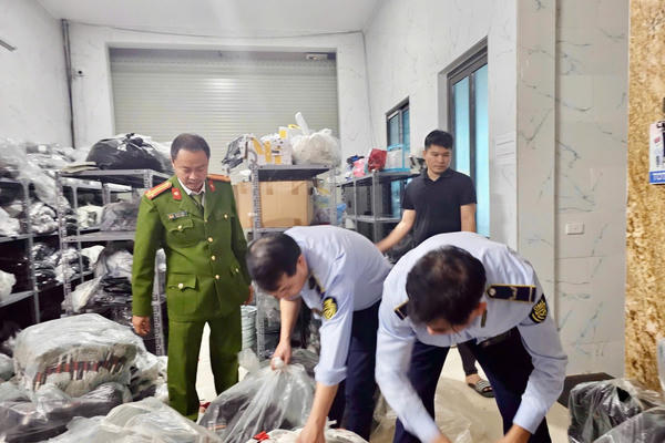 Siết trách nhiệm trên sàn thương mại điện tử Siết trách nhiệm trên sàn thương mại điện tử