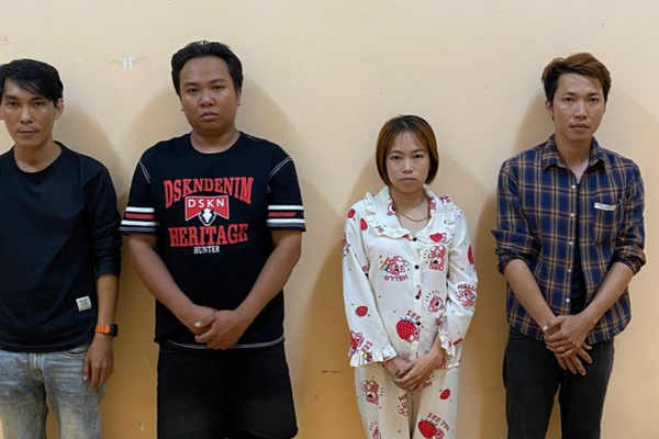 Tạm giam 6 đối tượng dàn cảnh “bắt ghen” để cướp tài sản