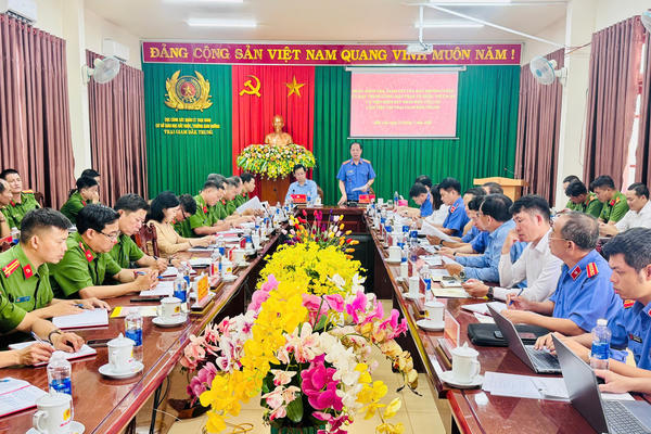 Kiểm tra công tác thi hành án hình sự tại Đắk Lắk: Bảo đảm đúng pháp luật, kiến nghị tháo gỡ áp lực quá tải trại giam Kiểm tra công tác thi hành án hình sự tại Đắk Lắk: Bảo đảm đúng pháp luật, kiến nghị tháo gỡ áp lực quá tải trại giam