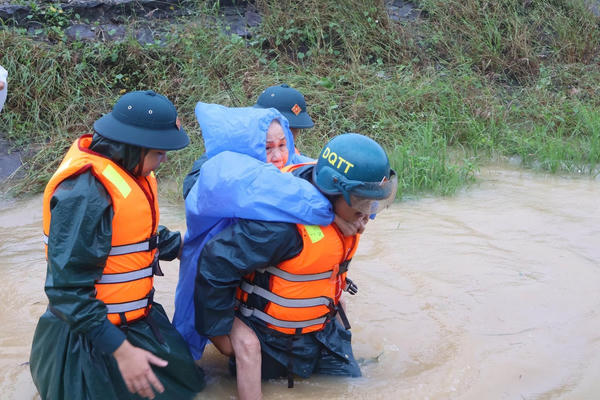 Nghiên cứu nhân rộng tổ xung kích có kinh nghiệm sông nước để ứng phó thiên tai Nghiên cứu nhân rộng tổ xung kích có kinh nghiệm sông nước để ứng phó thiên tai