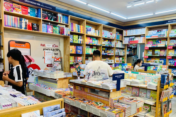 Lâm Đồng: Thị trường sách giáo khoa sôi động sớm 
