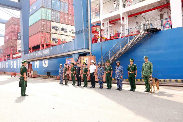 TP Hồ Chí Minh: Biên phòng cửa khẩu cảng xử lý gần 70 vụ vi phạm pháp luật 