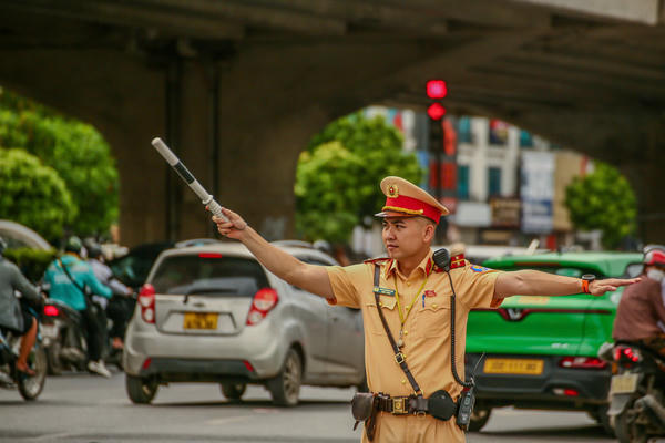 Hà Nội phân luồng giao thông phục vụ cầu truyền hình trực tiếp "Đi tìm đồng đội – Sao sáng dẫn đường"