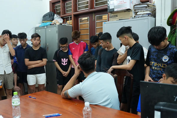 Công an tỉnh Gia Lai tạm giữ hàng chục thanh, thiếu niên gây rối trật tự công cộng