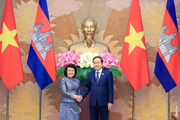 Chủ tịch Quốc hội Trần Thanh Mẫn chủ trì Lễ đón và hội đàm với Chủ tịch Quốc hội Campuchia