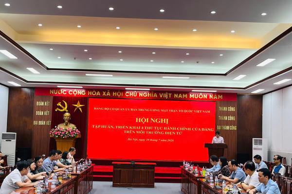 Đảng ủy Cơ quan UBTƯ MTTQ Việt Nam tập huấn 4 thủ tục hành chính của Đảng trên môi trường điện tử