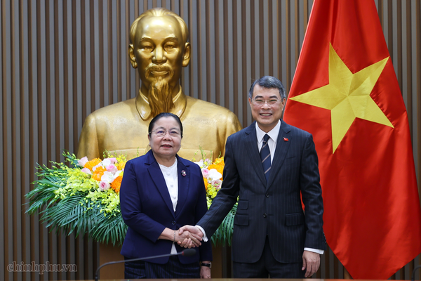Thủ tướng Lê Minh Hưng tiếp Trưởng Ban Tổ chức Trung ương Đảng Nhân dân Cách mạng Lào 