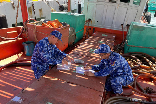 Xây dựng cơ chế để phát hiện, xử lý vi phạm khai thác IUU Xây dựng cơ chế để phát hiện, xử lý vi phạm khai thác IUU