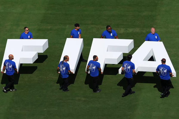 UEFA đòi tẩy chay World Cup và các giải đấu của FIFA