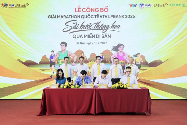 Ninh Bình đón giải marathon quốc tế giữa vùng di sản