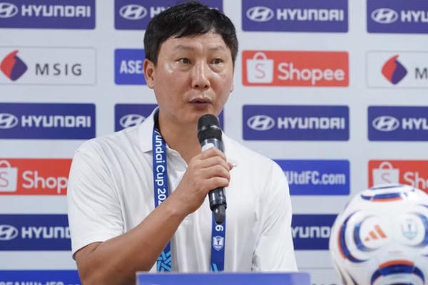 HLV Kim Sang-sik thừa nhận học trò chưa hoàn thành tốt nhiệm vụ của mình