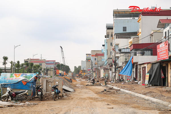 Gỡ “nút thắt” mặt bằng sau 6 năm, Quốc lộ 21B tăng tốc thi công 