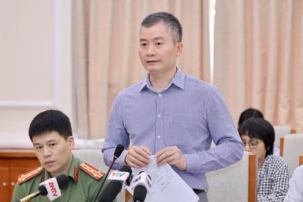 Vụ điểm thi chuyên Tuyên Quang có 29 bị can bị khởi tố, tiếp tục điều tra mở rộng Vụ điểm thi chuyên Tuyên Quang có 29 bị can bị khởi tố, tiếp tục điều tra mở rộng