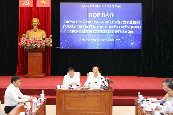 Sẽ tổ chức thi lại tốt nghiệp THPT cho toàn bộ thí sinh điểm thi Chuyên Tuyên Quang