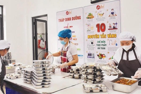 Bữa ăn bán trú không chỉ là dinh dưỡng