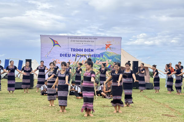 Quảng Ngãi: Bùi Hui rực rỡ sắc màu trong lễ hội thảo nguyên Quảng Ngãi: Bùi Hui rực rỡ sắc màu trong lễ hội thảo nguyên