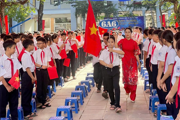 Hà Nội xây dựng kế hoạch miễn phí sách giáo khoa cho học sinh phổ thông