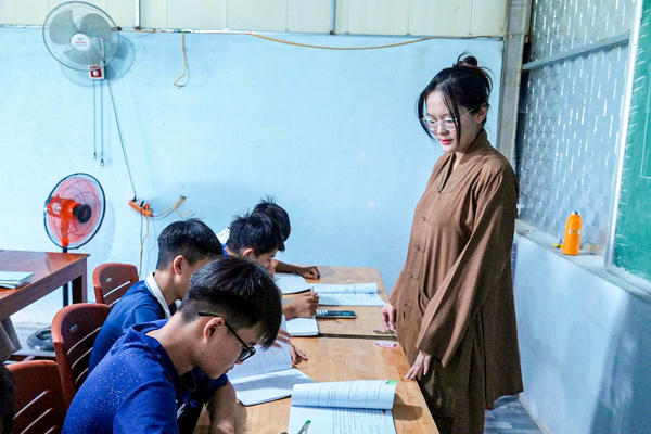 ‘Lớp học 0 đồng’ gieo chữ giữa mùa hè
