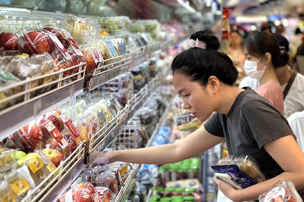 Phủ sóng điểm bán, nâng tầm hàng Việt