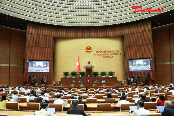 Kỳ họp không thường lệ, nhanh nhưng không vội