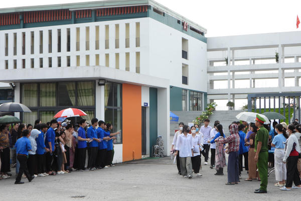 Thí sinh Tuyên Quang hoàn thành môn thi thứ 2 kỳ thi lại tốt nghiệp THPT Thí sinh Tuyên Quang hoàn thành môn thi thứ 2 kỳ thi lại tốt nghiệp THPT