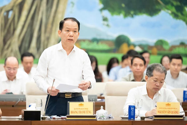 Dự thảo Luật phát triển đô thị: Chuyển thẩm quyền quyết định cải tạo, xây dựng lại nhà chung cư từ UBND sang HĐND