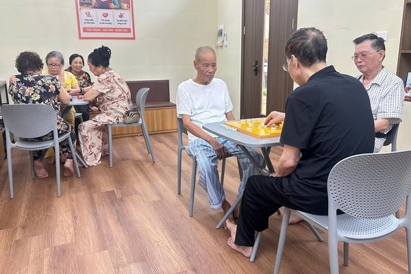 Chăm sóc bán trú: Tăng cường kết nối cộng đồng cho người cao tuổi