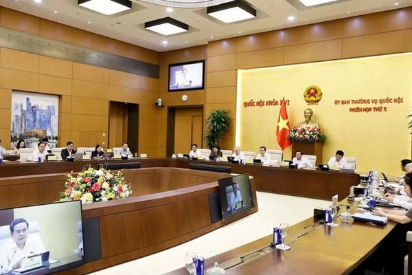Không làm lỡ cơ hội tạo cực tăng trưởng mới