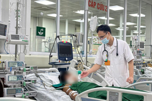 Nguy kịch vì tự sử dụng thuốc nam trên mạng Nguy kịch vì tự sử dụng thuốc nam trên mạng