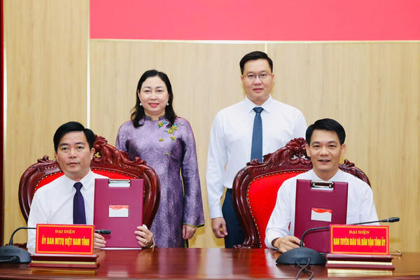 Ninh Bình: Bàn giao công tác dân vận sang Ủy ban Mặt trận Tổ quốc tỉnh Ninh Bình