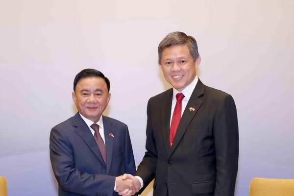 Lễ đón Thường trực Ban Bí thư Trần Cẩm Tú thăm chính thức Singapore